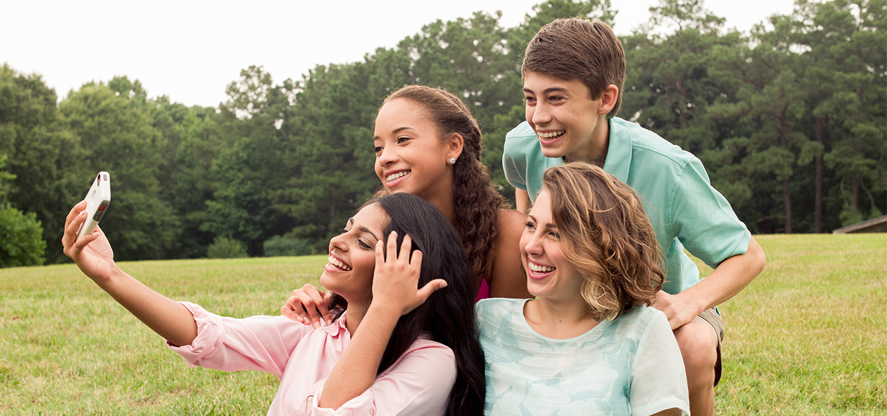 Art of straightening your teeth and improving your personality by Damon braces